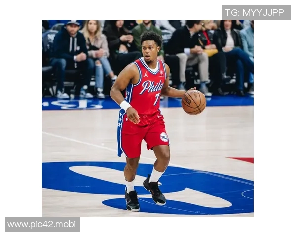 洛瑞：马克西从去年就跟我说 我们肯定会进季后赛 我说那就靠你了